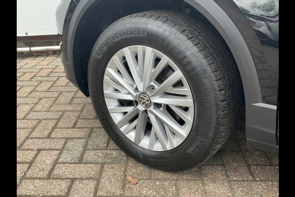Volkswagen T-Roc 1.5 TSI Style Automaat Pano.dak Adap.Cruise Trekhaak Digitaal Vol Opties!