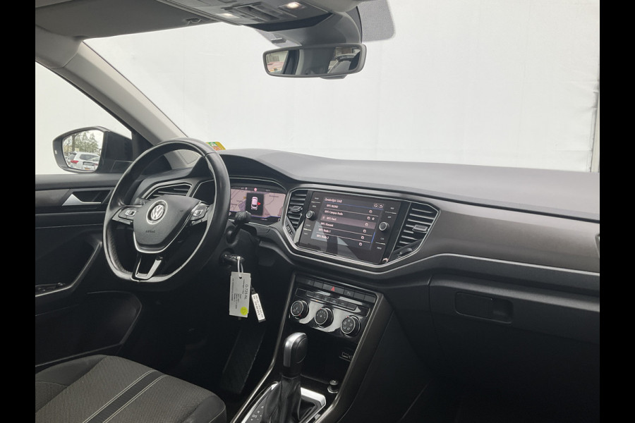 Volkswagen T-Roc 1.5 TSI Style Automaat Pano.dak Adap.Cruise Trekhaak Digitaal Vol Opties!