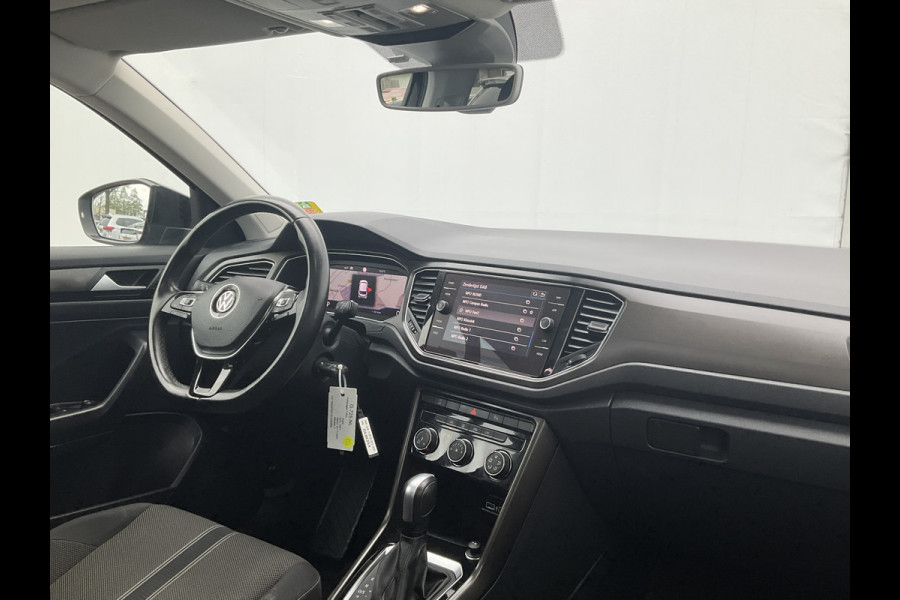 Volkswagen T-Roc 1.5 TSI Style Automaat Pano.dak Adap.Cruise Trekhaak Digitaal Vol Opties!