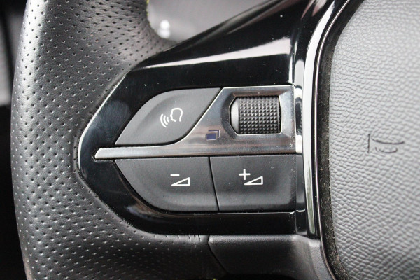 Peugeot 208 1.2 100PK GT | NAVIGATIE | APPLE CARPLAY/ANDROID AUTO | DODEHOEK DETECTIE | FULL LED KOPLAMPEN | CLIMATE CONTROL | 3-D INSTRUMENTENPANEEL | 17" LICHTMETALEN VELGEN | CRUISE CONTROL | ACHTERUITRIJ CAMERA | PARKEERSENSOREN VOOR + ACHTER |