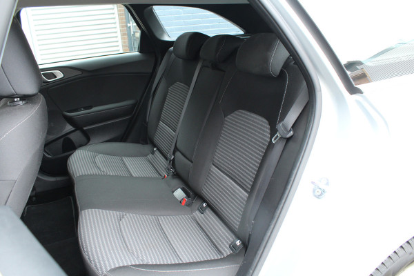 Kia Ceed Sportswagon 1.0 T-GDi 120pk DynamicLine NL-Auto NAP BTW Clima Cruise Navi Camera Carplay 16"LMV