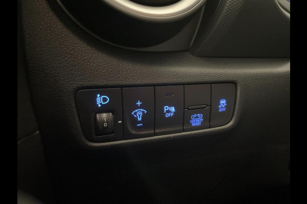 Hyundai Kona 1.6 GDI HEV HYBRID AUTOMAAT AIRCO CLIMA NAVI FRONTASSIST STUURVERW STOELVERW APPLE CARPLAY NIEUWSTAAT