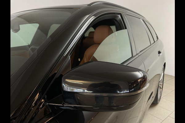 BMW 5 Serie Touring 520d High Executive AUTOMAAT PANO AIRCO NAVI CRUISE BLUETOOTH HEAD UP DISPLAY LEER TREKHAAK VELGEN NIEUWSTAAT