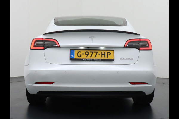 Tesla Model 3 4WD Performance 513pk 3,4 sec 0-100 ! 20" FSD-vb. AutoPilot Carbon-Spoiler Premium-HiFi Pano.dak Camera Leer Adaptive-Cruise+Sto Navi LED ACC DAB Voorverwarmen interieur en Keyless via App One-Pedal-Drive Rode Remklauwen Carbon-Spoiler Origineel Nederlandse auto ! nieuwprijs euro 64.580 euro Garantie op Accu tot 27-09-2027 max 192.000km