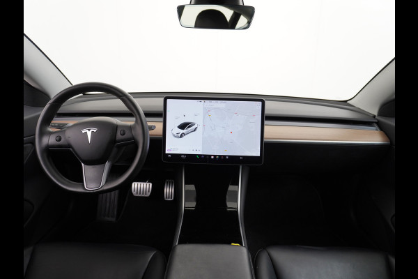 Tesla Model 3 4WD Performance 513pk 3,4 sec 0-100 ! 20" FSD-vb. AutoPilot Carbon-Spoiler Premium-HiFi Pano.dak Camera Leer Adaptive-Cruise+Sto Navi LED ACC DAB Voorverwarmen interieur en Keyless via App One-Pedal-Drive Rode Remklauwen Carbon-Spoiler Origineel Nederlandse auto ! nieuwprijs euro 64.580 euro Garantie op Accu tot 27-09-2027 max 192.000km