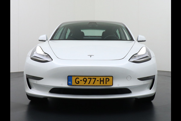 Tesla Model 3 4WD Performance 513pk 3,4 sec 0-100 ! 20" FSD-vb. AutoPilot Carbon-Spoiler Premium-HiFi Pano.dak Camera Leer Adaptive-Cruise+Sto Navi LED ACC DAB Voorverwarmen interieur en Keyless via App One-Pedal-Drive Rode Remklauwen Carbon-Spoiler Origineel Nederlandse auto ! nieuwprijs euro 64.580 euro Garantie op Accu tot 27-09-2027 max 192.000km