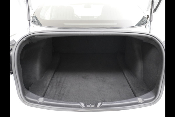 Tesla Model 3 4WD Performance 513pk 3,4 sec 0-100 ! 20" FSD-vb. AutoPilot Carbon-Spoiler Premium-HiFi Pano.dak Camera Leer Adaptive-Cruise+Sto Navi LED ACC DAB Voorverwarmen interieur en Keyless via App One-Pedal-Drive Rode Remklauwen Carbon-Spoiler Origineel Nederlandse auto ! nieuwprijs euro 64.580 euro Garantie op Accu tot 27-09-2027 max 192.000km