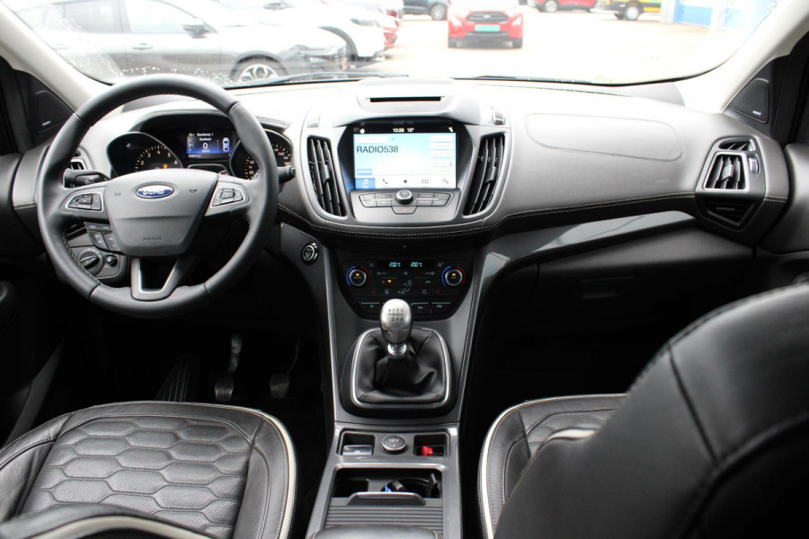 Ford Kuga 1.5 EcoBoost Vignale | Trekhaak Afneembaar 2000KG | Cruise Control | Navigatie | Climate Control | Lichtmetalen Velgen |