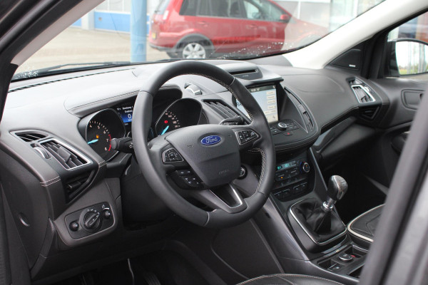 Ford Kuga 1.5 EcoBoost Vignale | Trekhaak Afneembaar 2000KG | Cruise Control | Navigatie | Climate Control | Lichtmetalen Velgen |