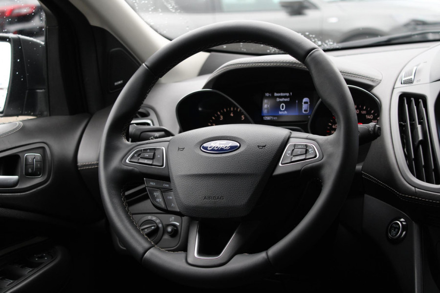 Ford Kuga 1.5 EcoBoost Vignale | Trekhaak Afneembaar 2000KG | Cruise Control | Navigatie | Climate Control | Lichtmetalen Velgen |