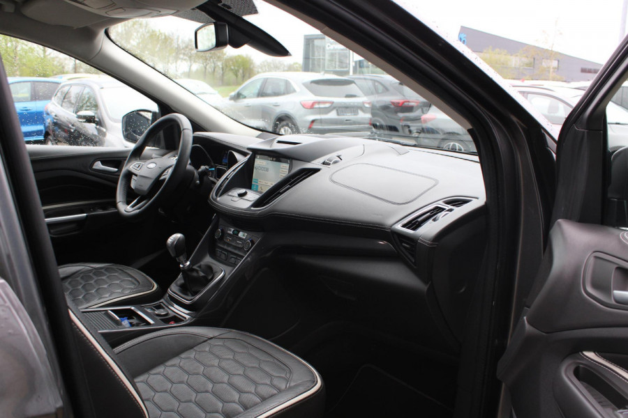 Ford Kuga 1.5 EcoBoost Vignale | Trekhaak Afneembaar 2000KG | Cruise Control | Navigatie | Climate Control | Lichtmetalen Velgen |