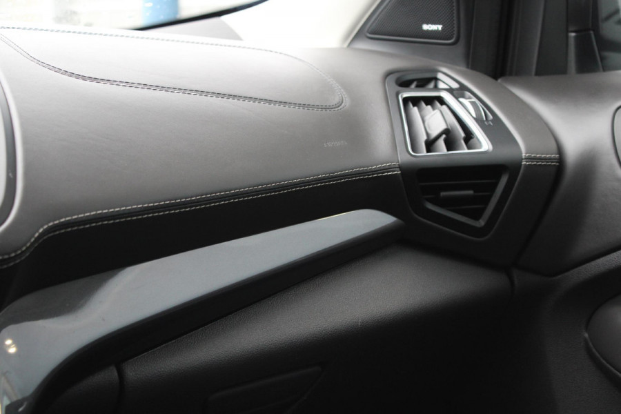 Ford Kuga 1.5 EcoBoost Vignale | Trekhaak Afneembaar 2000KG | Cruise Control | Navigatie | Climate Control | Lichtmetalen Velgen |