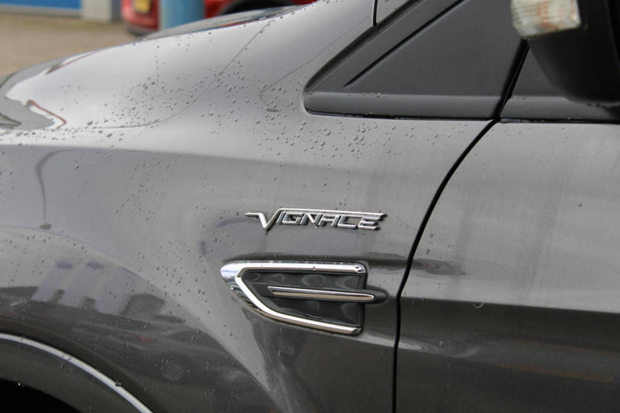 Ford Kuga 1.5 EcoBoost Vignale | Trekhaak Afneembaar 2000KG | Cruise Control | Navigatie | Climate Control | Lichtmetalen Velgen |