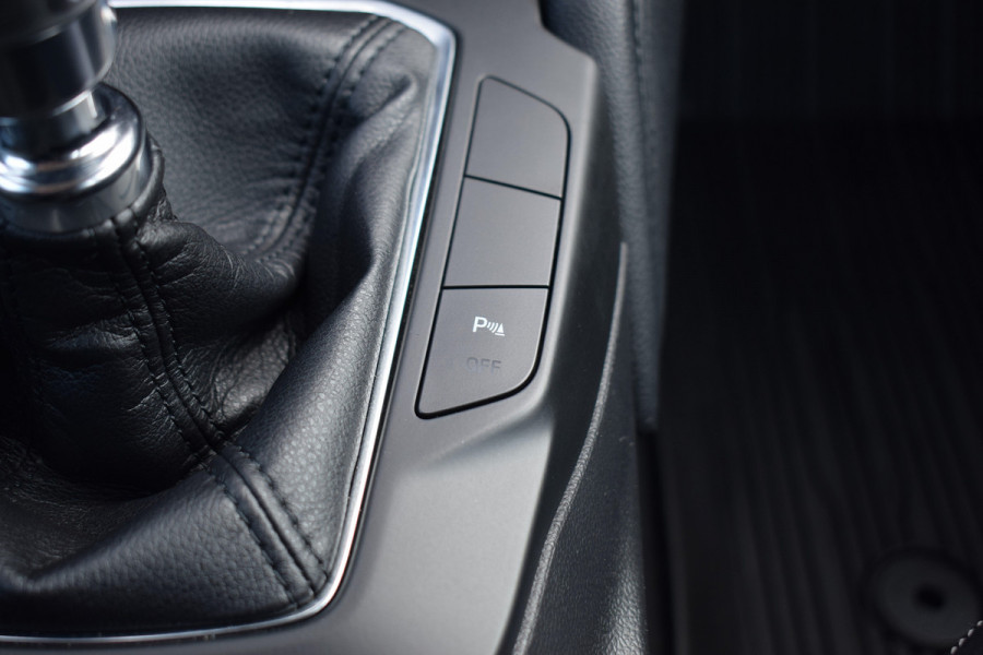 Ford FOCUS Wagon 1.5 EcoBoost Titanium Business | 150 Pk | Trekhaak | Stuur- en Stoelverw.