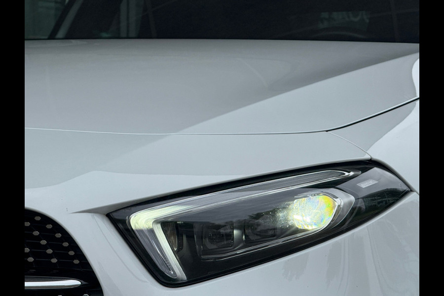 Mercedes-Benz A-Klasse 180 AMG NIGHT Panodak|Memory|Sfeer|Dealer Onderhouden