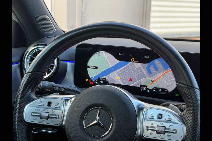 Mercedes-Benz A-Klasse 180 AMG NIGHT Panodak|Memory|Sfeer|Dealer Onderhouden