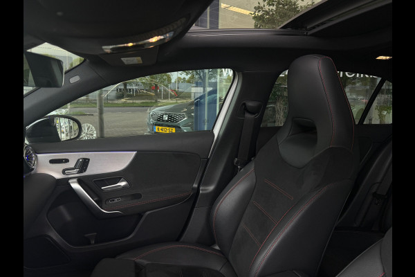 Mercedes-Benz A-Klasse 180 AMG NIGHT Panodak|Memory|Sfeer|Dealer Onderhouden