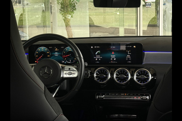 Mercedes-Benz A-Klasse 180 AMG NIGHT Panodak|Memory|Sfeer|Dealer Onderhouden
