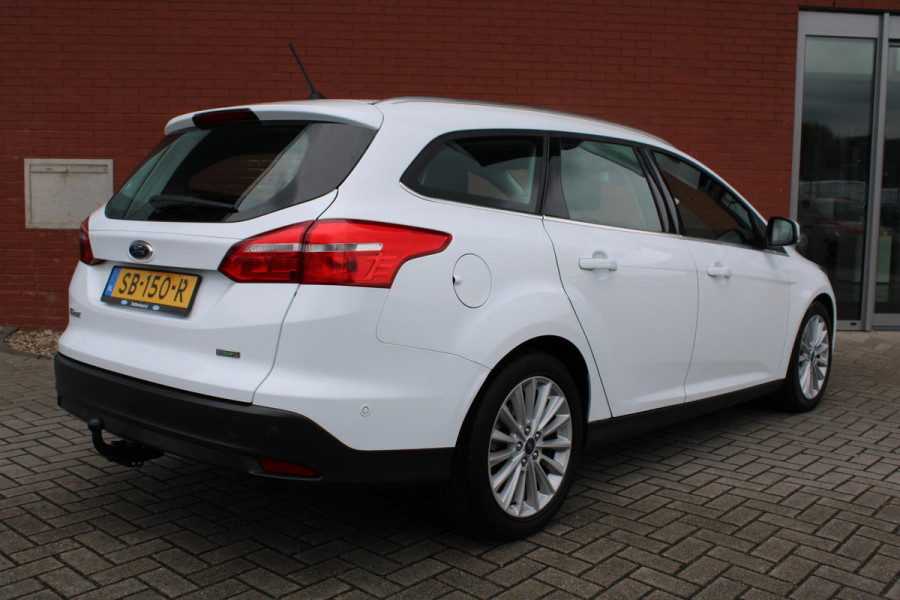 Ford FOCUS Wagon 1.0 Ecoboost 125 PK Titanium | Trekhaak | 17 Inch Lichtmetalen Velgen | Climate Control | Cruise Control |