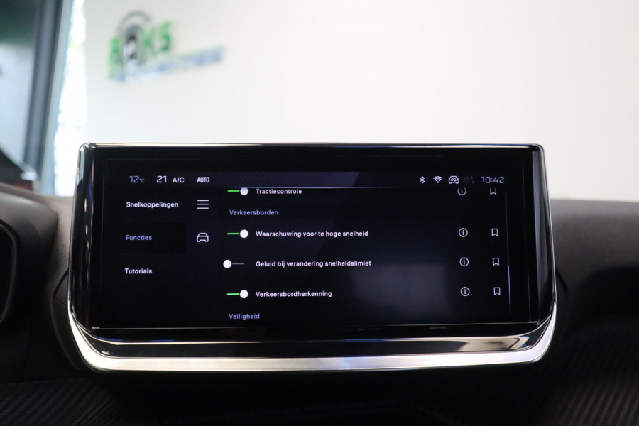 Peugeot 208 Hybrid 100 e-DCS6 Allure Navigatie Climate Control Cruise Control