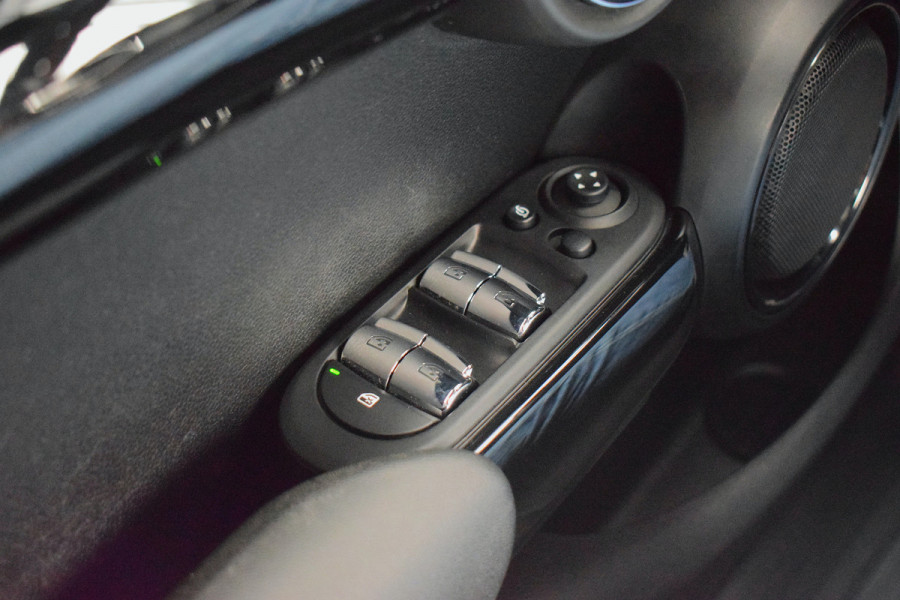 MINI Mini 2.0 Cooper S | JCW | CarPlay | H/K | Sportstoelen | Stoelverw.