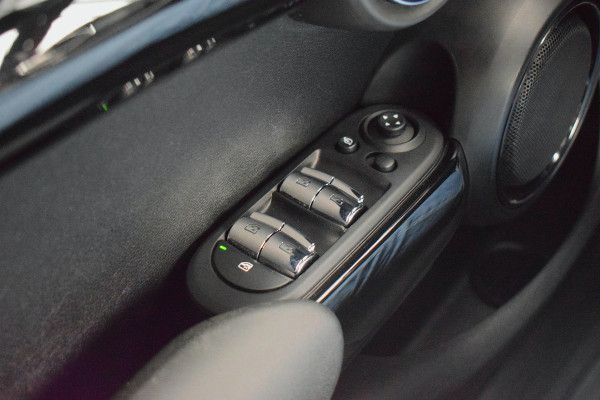 MINI Mini 2.0 Cooper S | JCW | CarPlay | H/K | Sportstoelen | Stoelverw.