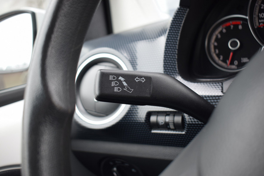 Volkswagen up! 1.0 BMT move up! | Airco | Bluetooth | Elektrische Ramen