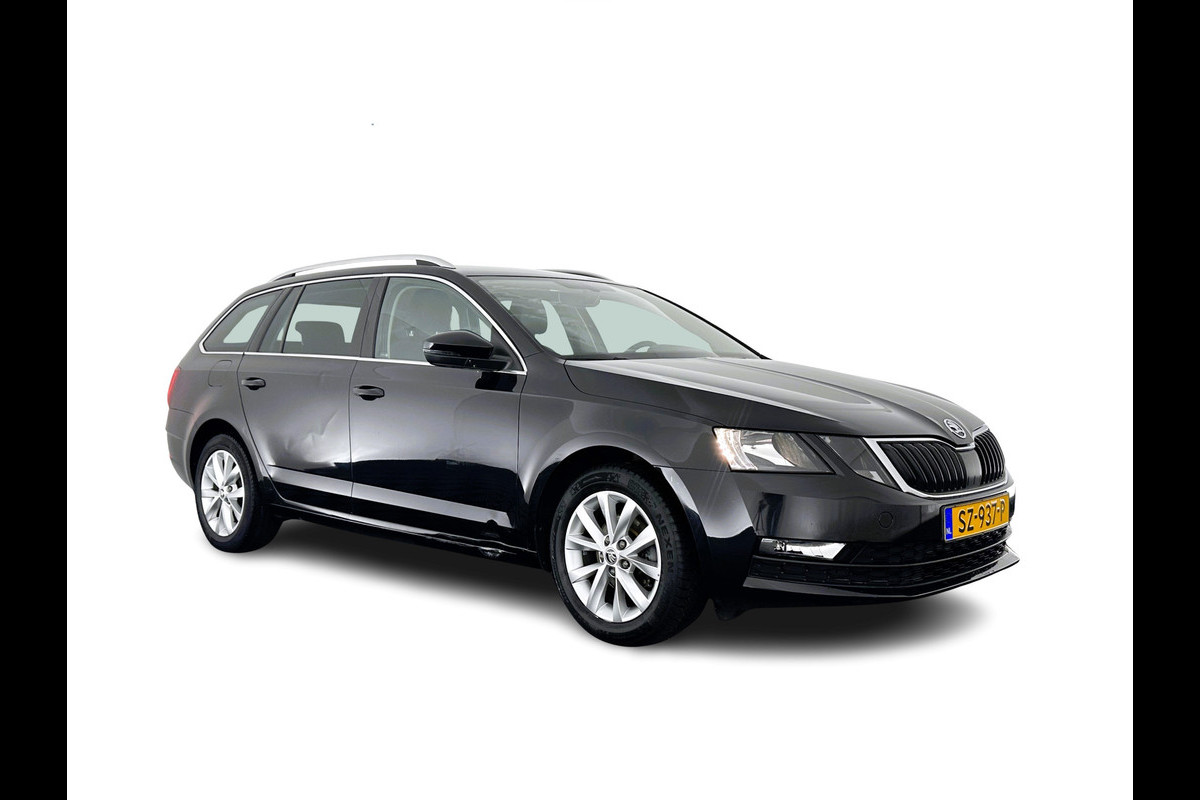 Škoda Octavia Combi 1.6 TDI Greentech Clever Edition Aut. *LEATHER-FABRIC | NAVI-FULLMAP | COMFORT-SEATS | DAB+ | HEATED-SEATS | AMUNDSEN-AUDIO | ECC | SHIFT-PADDLES | PARKPILOT | CRUISE | TOWBAR | 16''ALU * Škoda Octavia Combi 1.6 TDI Greentech Clever Edition Aut. *LEATHER-FABRIC | NAVI-FULLMAP | COMFORT-SEATS | DAB+ | HEATED-SEATS | AMUNDSEN-AUDIO | ECC | SHIFT-PADDLES | PARKPILOT | CRUISE | TOWBAR | 16''ALU *
