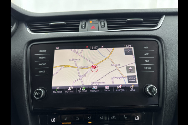 Škoda Octavia Combi 1.6 TDI Greentech Clever Edition Aut. *LEATHER-FABRIC | NAVI-FULLMAP | COMFORT-SEATS | DAB+ | HEATED-SEATS | AMUNDSEN-AUDIO | ECC | SHIFT-PADDLES | PARKPILOT | CRUISE | TOWBAR | 16''ALU *