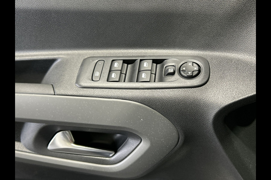Citroën ë-Berlingo M Shine 50 kWh | Park assist pakket | Navigatie pakket | Winterpakket | Panoramadak | 11 kw 3-fase lader! |  SoH (batterijcheck) 100 % score!