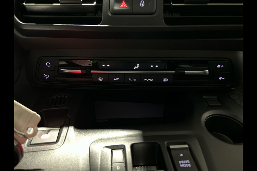 Citroën ë-Berlingo M Shine 50 kWh | Park assist pakket | Navigatie pakket | Winterpakket | Panoramadak | 11 kw 3-fase lader! |  SoH (batterijcheck) 100 % score!