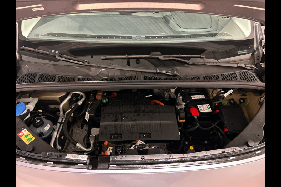 Citroën ë-Berlingo M Shine 50 kWh | Park assist pakket | Navigatie pakket | Winterpakket | Panoramadak | 11 kw 3-fase lader! |  SoH (batterijcheck) 100 % score!