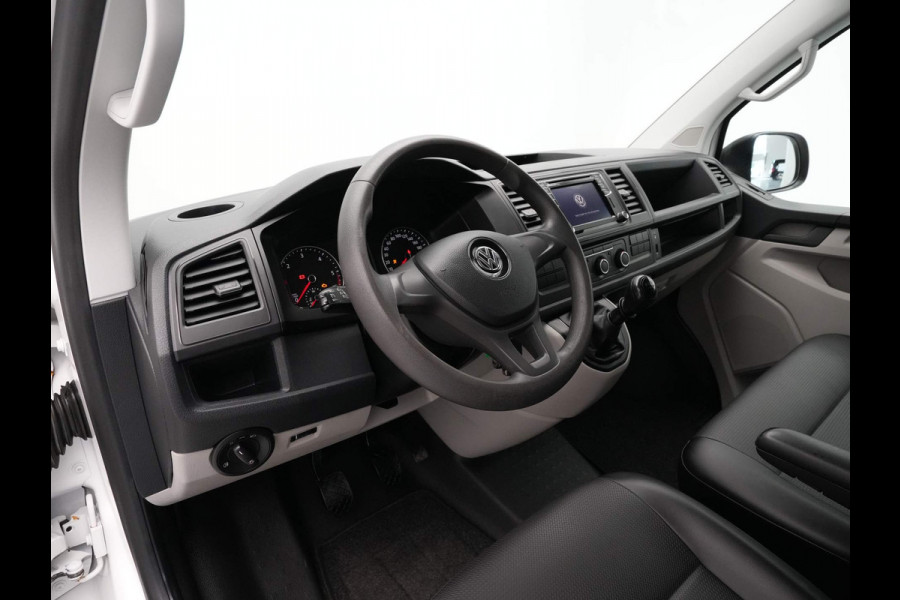 Volkswagen Transporter 2.0 TDI L2H1 Trendline 102pk Navigatie Camera Cruise Kunstleder 2x Schuifdeur