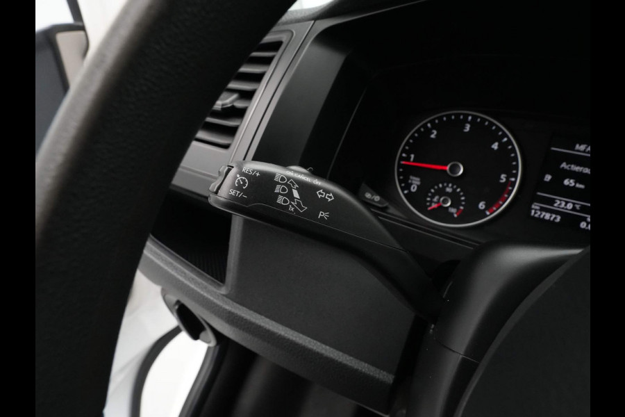Volkswagen Transporter 2.0 TDI L2H1 Trendline 102pk Navigatie Camera Cruise Kunstleder 2x Schuifdeur