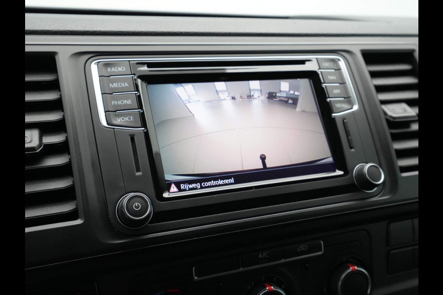 Volkswagen Transporter 2.0 TDI L2H1 Trendline 102pk Navigatie Camera Cruise Kunstleder 2x Schuifdeur