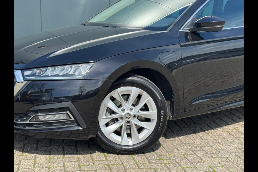 Škoda Octavia Combi 1.4 TSI iV * Style * Stoelverw * Digitale teller * Cruise *