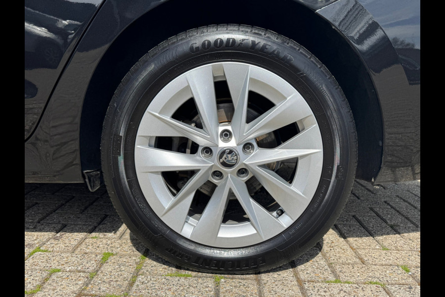 Škoda Octavia Combi 1.4 TSI iV * Style * Stoelverw * Digitale teller * Cruise *