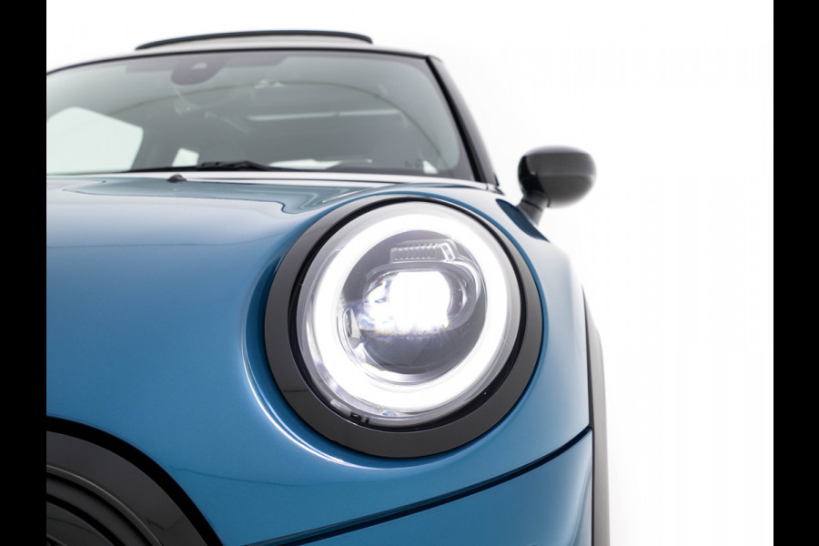 MINI Mini Electric Classic Premium Plus-Pack 33 kWh [ 3-Fase ] (INCL-BTW) Aut. *PANO | FULL-LEATHER | FULL-LED | HARMAN/KARDON-AUDIO | KEYLESS | CAMERA | SPORT-SEATS | NAVI-FULLMAP  | ECC | AMBIENT-LIGHT | DAB | DIGI-COCKPIT | PDC | 17"ALU*