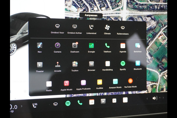 Tesla Model 3 RWD SR+ 60kWh 325PK Trekhaak Lmv 19" AutoPilot FSD-3 Comp. Premium Luidsprekers Leder PanoDak Adaptive-Cruise Camera's Elektr.-S Navi LED Comfortstoelen ACC DAB Voorverwarmen interieur en Keyless via App One-Pedal-Drive Origineel Nederlandse auto tot 11kw laden thuis! Garantie Accu tot 05-12-2027 max 160.000km 1.584kg licht! 1.000kg trekvermogen