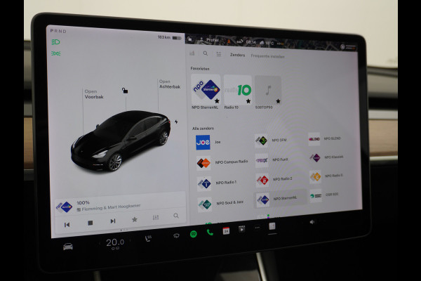 Tesla Model 3 RWD SR+ 60kWh 325PK Trekhaak Lmv 19" AutoPilot FSD-3 Comp. Premium Luidsprekers Leder PanoDak Adaptive-Cruise Camera's Elektr.-S Navi LED Comfortstoelen ACC DAB Voorverwarmen interieur en Keyless via App One-Pedal-Drive Origineel Nederlandse auto tot 11kw laden thuis! Garantie Accu tot 05-12-2027 max 160.000km 1.584kg licht! 1.000kg trekvermogen