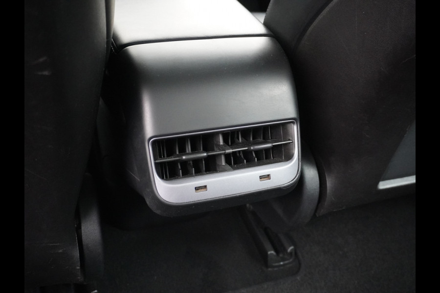 Tesla Model 3 RWD SR+ 60kWh 325PK Trekhaak Lmv 19" AutoPilot FSD-3 Comp. Premium Luidsprekers Leder PanoDak Adaptive-Cruise Camera's Elektr.-S Navi LED Comfortstoelen ACC DAB Voorverwarmen interieur en Keyless via App One-Pedal-Drive Origineel Nederlandse auto tot 11kw laden thuis! Garantie Accu tot 05-12-2027 max 160.000km 1.584kg licht! 1.000kg trekvermogen