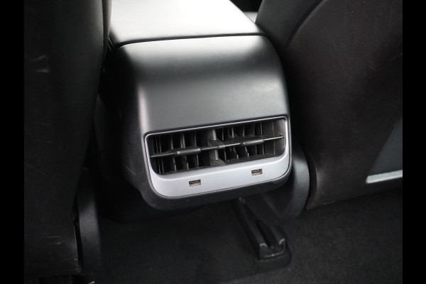 Tesla Model 3 RWD SR+ 60kWh 325PK Trekhaak Lmv 19" AutoPilot FSD-3 Comp. Premium Luidsprekers Leder PanoDak Adaptive-Cruise Camera's Elektr.-S Navi LED Comfortstoelen ACC DAB Voorverwarmen interieur en Keyless via App One-Pedal-Drive Origineel Nederlandse auto tot 11kw laden thuis! Garantie Accu tot 05-12-2027 max 160.000km 1.584kg licht! 1.000kg trekvermogen