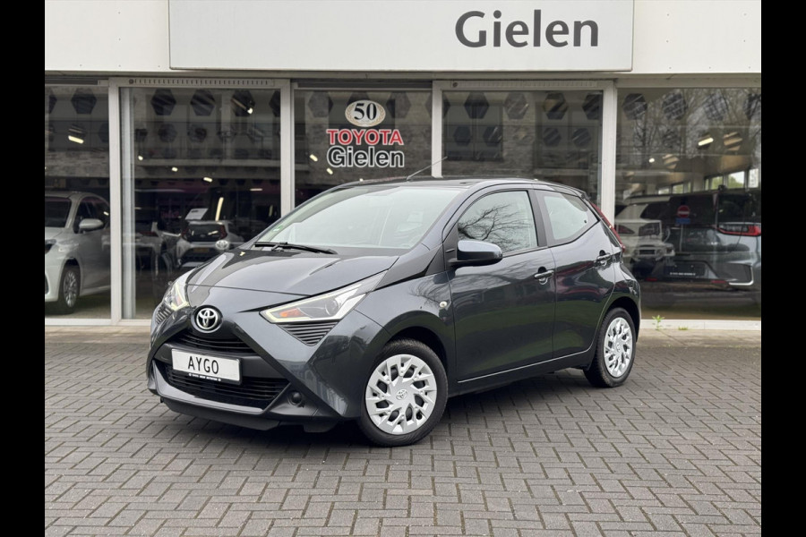 Toyota Aygo 1.0 VVT-i 72pk X-Play | Eerste eigenaar, Apple CarPlay/Android Auto, Parkeercamera, Bluetooth, Stuurbediening