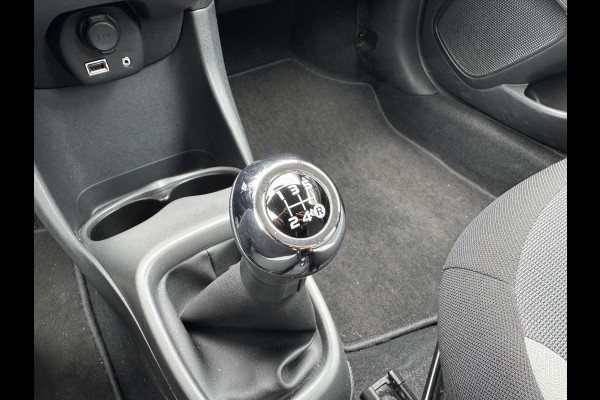 Toyota Aygo 1.0 VVT-i 72pk X-Play | Eerste eigenaar, Apple CarPlay/Android Auto, Parkeercamera, Bluetooth, Stuurbediening