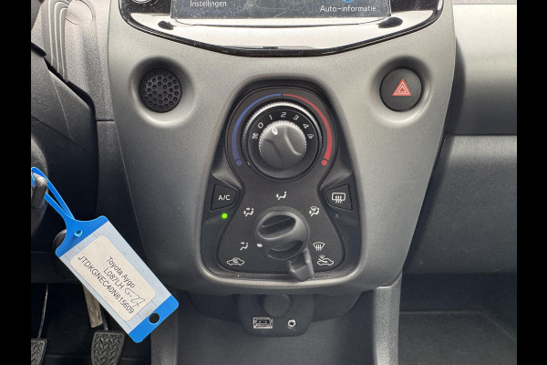 Toyota Aygo 1.0 VVT-i 72pk X-Play | Eerste eigenaar, Apple CarPlay/Android Auto, Parkeercamera, Bluetooth, Stuurbediening