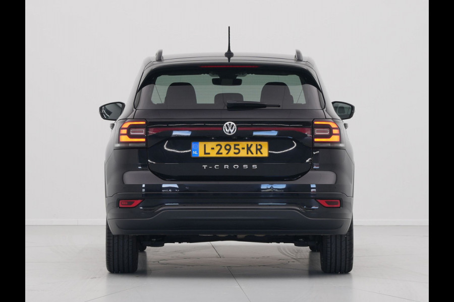 Volkswagen T-Cross 1.0 TSI 115pk R Line United Acc Clima Side Assist Stoelverwarming PDC Camera 159