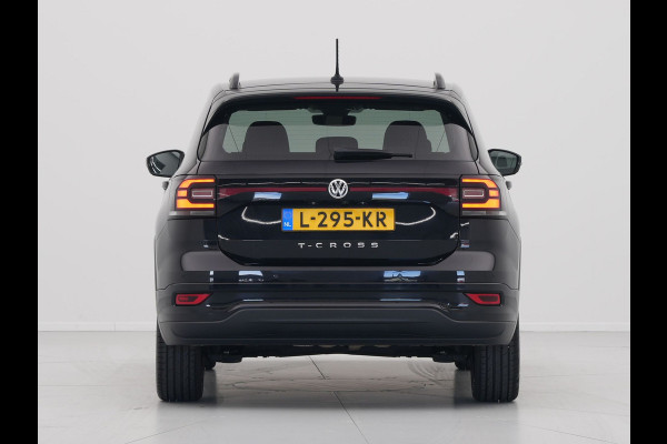 Volkswagen T-Cross 1.0 TSI 115pk R Line United Acc Clima Side Assist Stoelverwarming PDC Camera 159