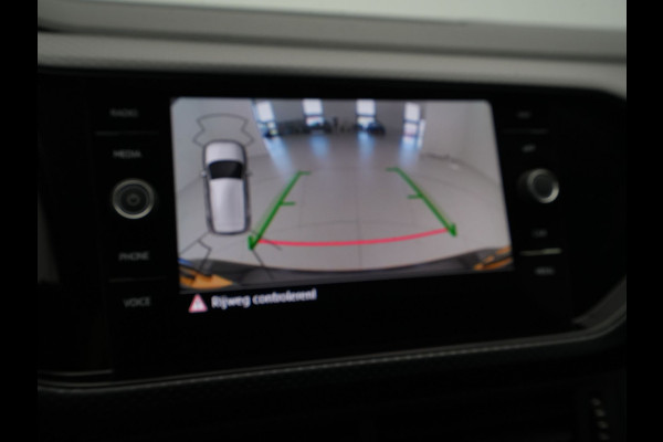Volkswagen T-Cross 1.0 TSI 115pk R Line United Acc Clima Side Assist Stoelverwarming PDC Camera 159