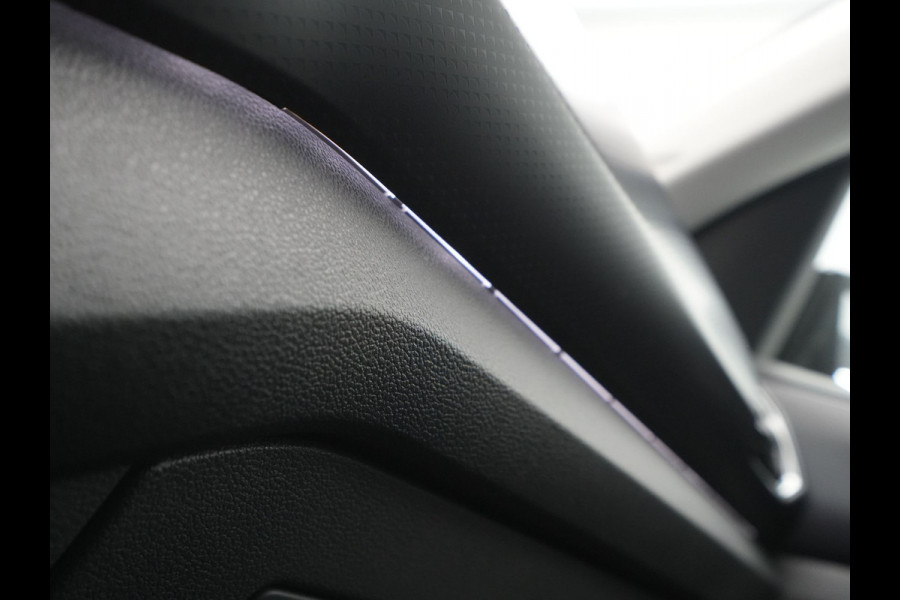 Volkswagen T-Cross 1.0 TSI 115pk R Line United Acc Clima Side Assist Stoelverwarming PDC Camera 159