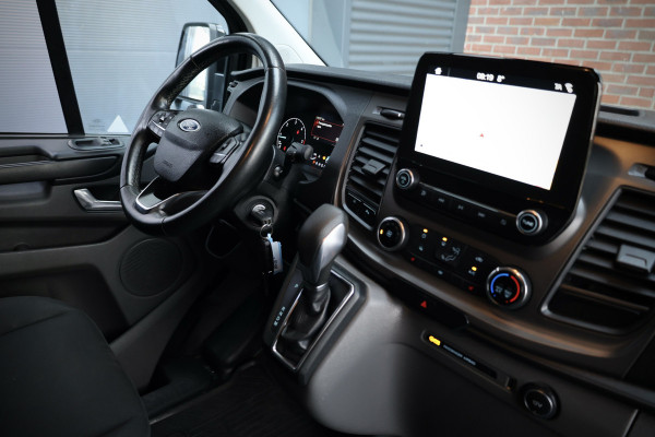 Ford Transit Custom 300 2.0 TDCI L2H1 Raptor Edition | 6.500 KM | BPM VRIJ | CarPlay | Lane Assist | DAB | Cruise control | PDC V+A | 3-Zitter | Betimmering | Nieuwe APK | Fabrieksgarantie